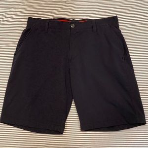Under Armour Golf Shorts - Men’s 38 Black